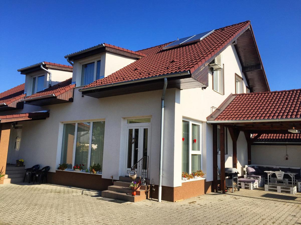 Guesthouse In Nyíregyháza Zewnętrze zdjęcie